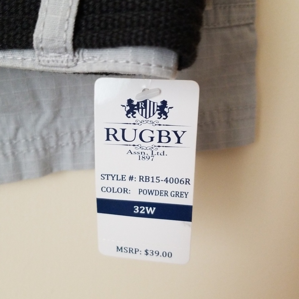 Shorts - Picture 2 of 3